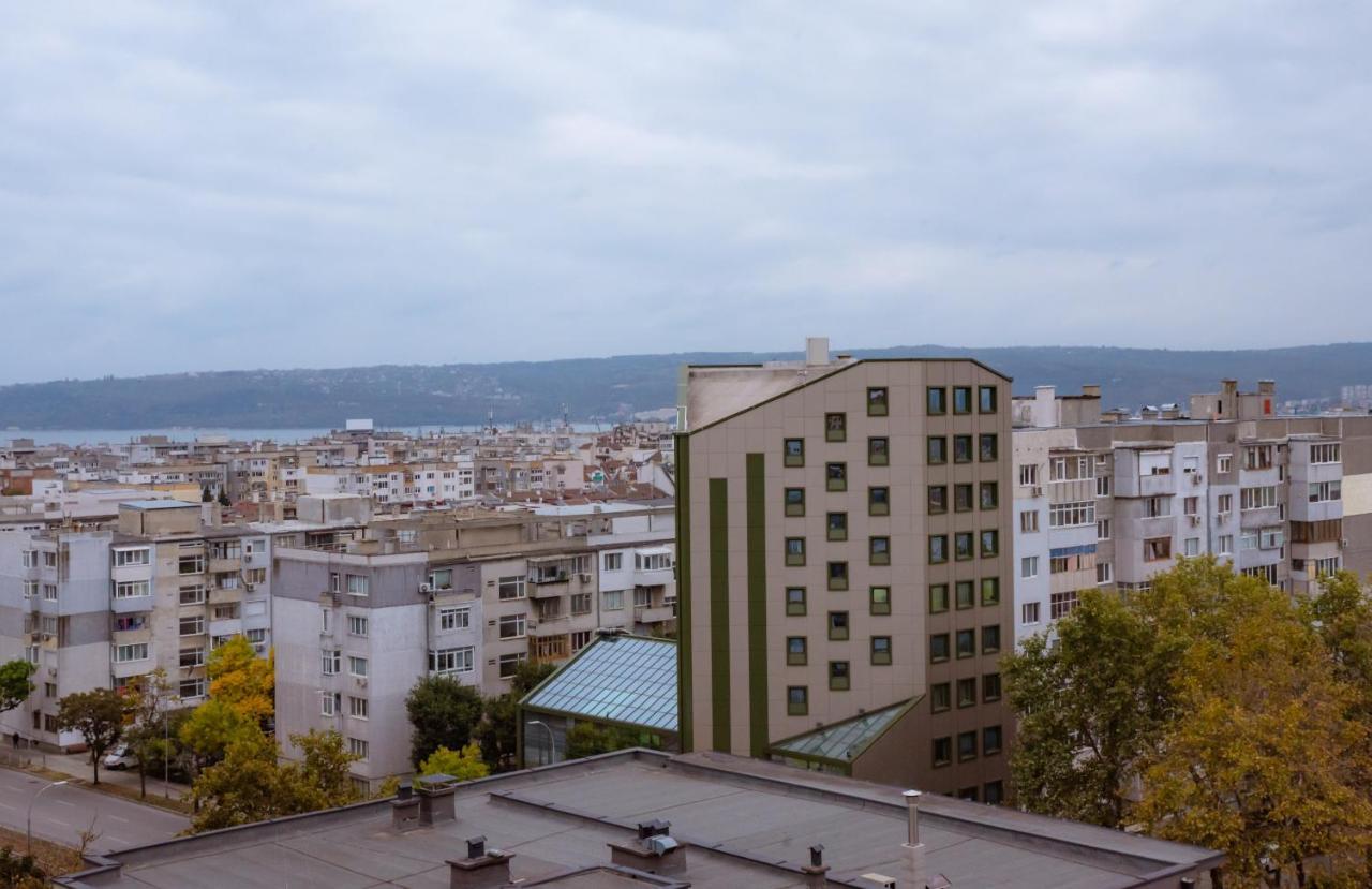 Синьо Лято Varna Buitenkant foto